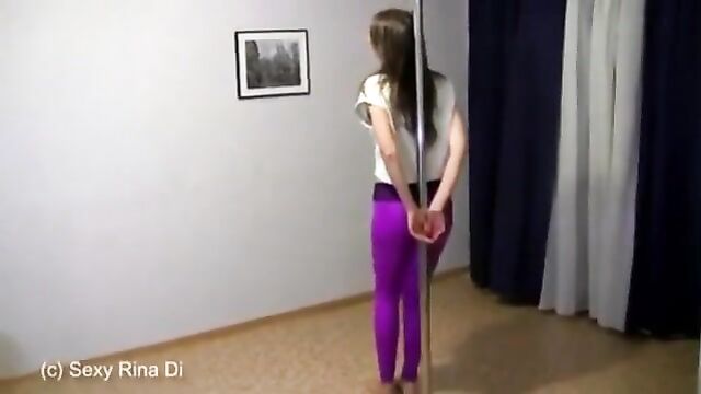 Rina di pole dance Piss Pee Porn