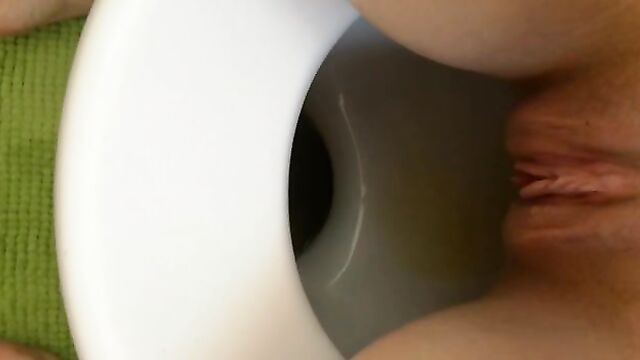 VID-20170803-WA0005 Piss Pee Porn